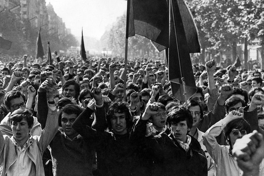 HERKES BİR ÖRGÜT ARIYOR (Fikri Günay)