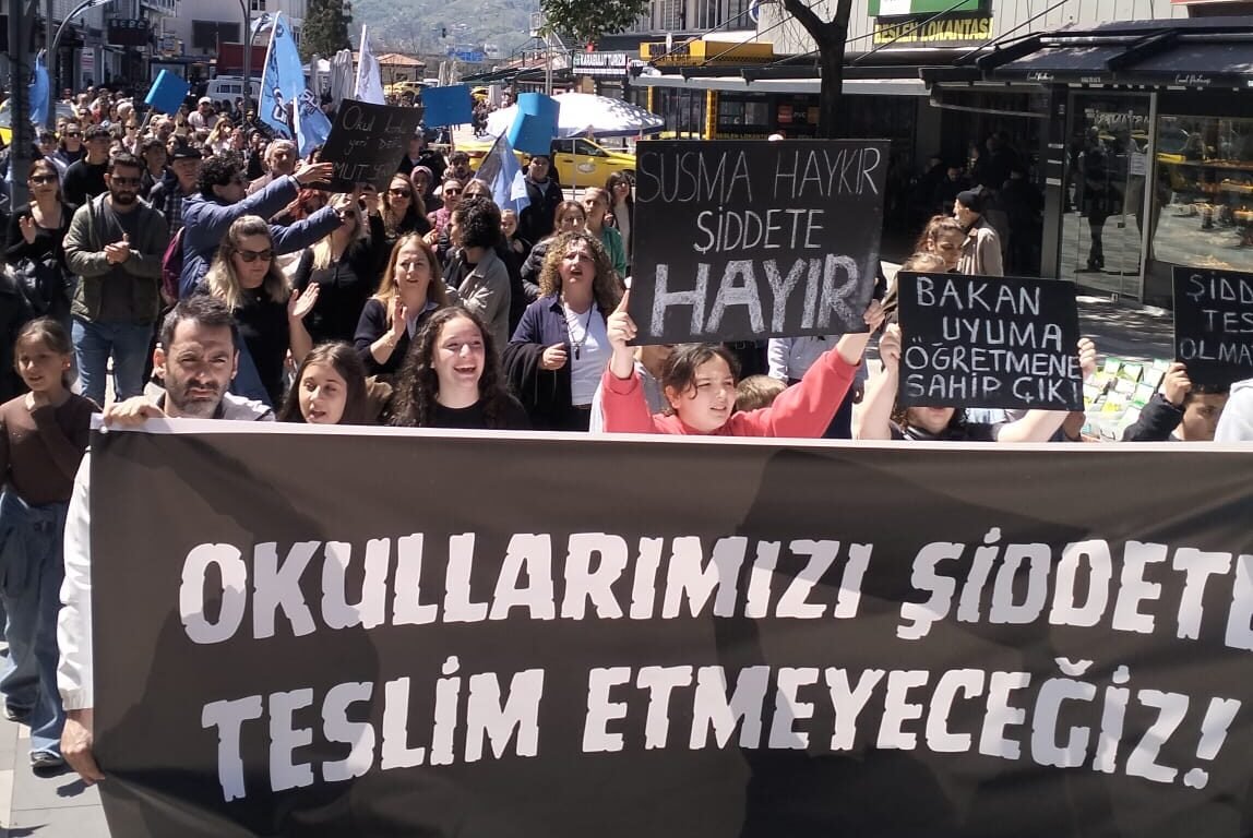 Şamar Oğlanı (Zeliha Altuntaş)