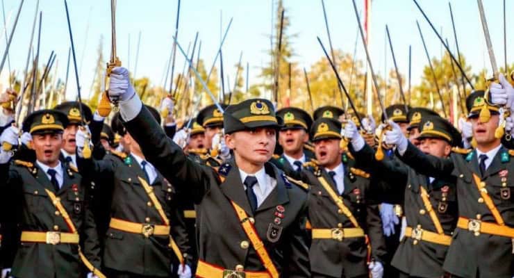 Res’en emekli bir teğmenden teğmenler tartışmasına (Hamza Yalçın)