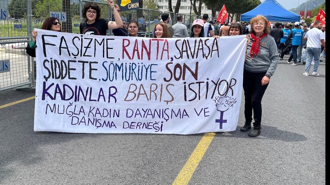 YASA(K)LARA SAYGILI SENDİKACILIK OL(A)MAZ![*]   (SİBEL ÖZBUDUN-TEMEL DEMİRER)