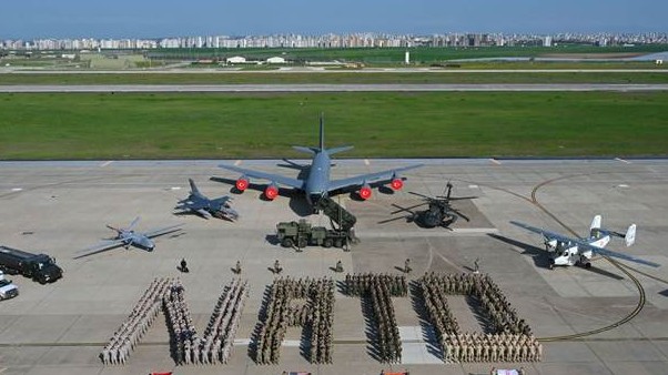 İNCİRLİK EN AZ 30 NÜKLEER BOMBANIN BULUNDUĞU BİR DEPOLAMA ÜSSÜDÜR (Ahmet Daşkapan)